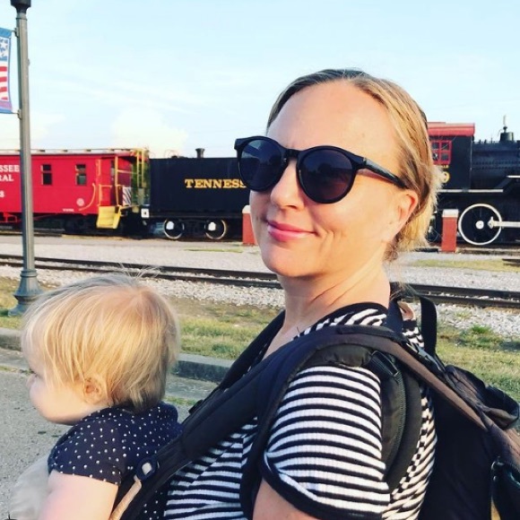 Meet your Posher, Michelle - Picture 1 of 2